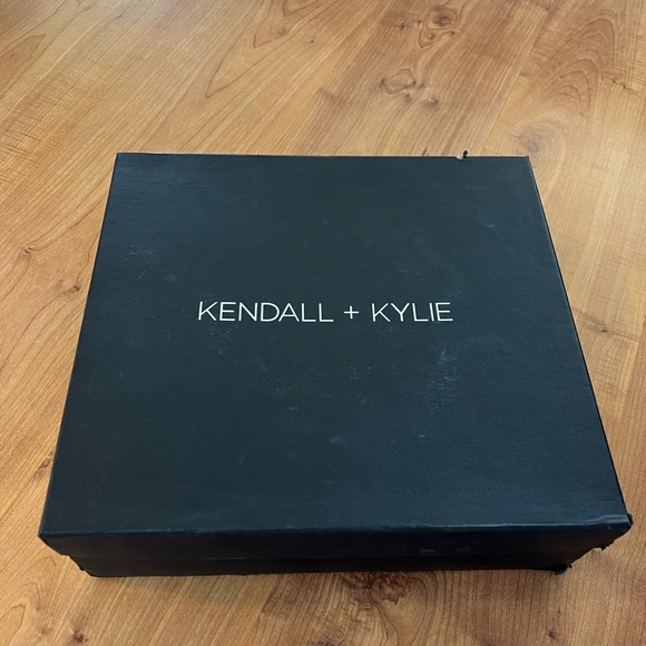 Kendall & Kylie lace up heeled boots - Picture 6 of 6